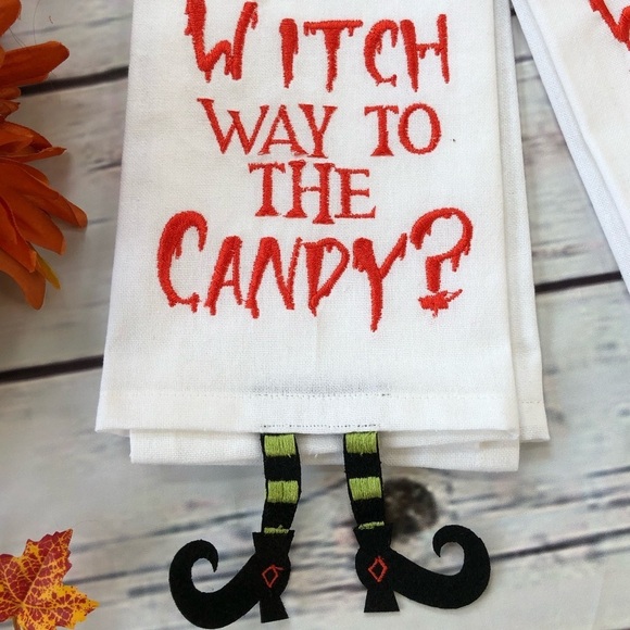 KITCHEN Towels Set of 2 Embroidered. - Picture 3 of 5